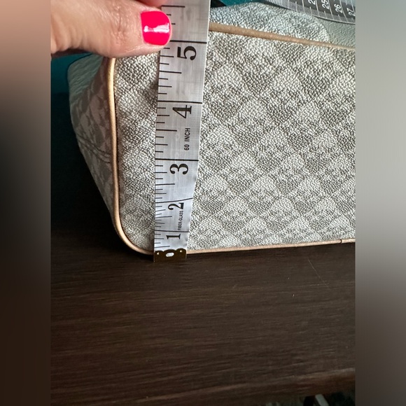 Kate Spade NY Margarita Tote Bag Gray & White Logo - Picture 16 of 16